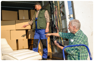 Moving truck | Lubbock, TX | Advanced Moving Service | 806-785-0700	